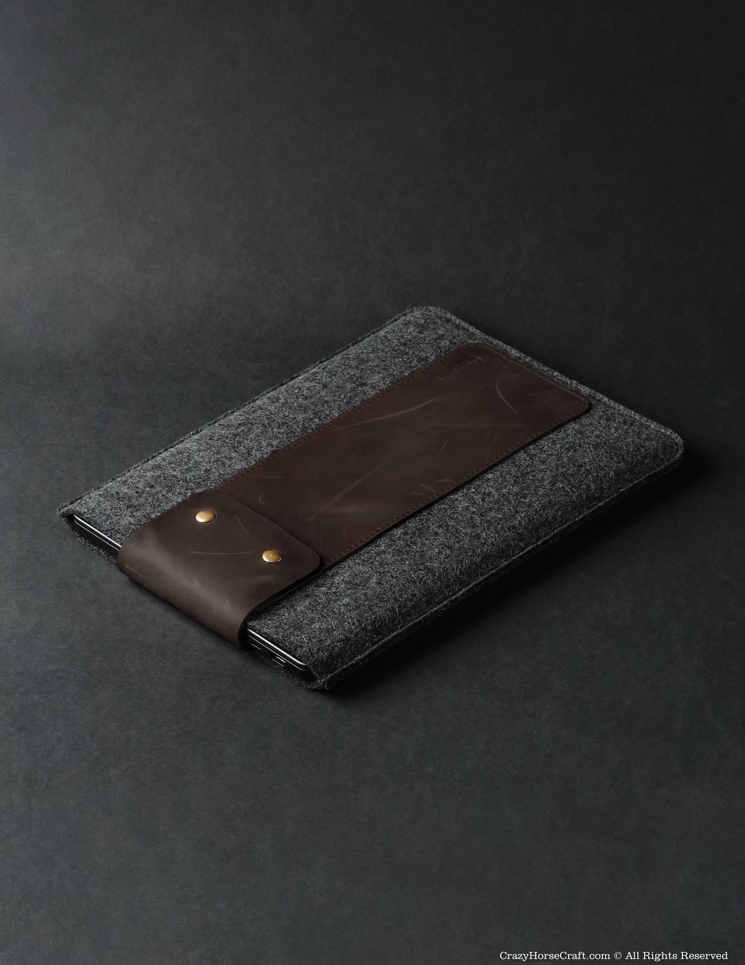 #color of the leather_stone grey