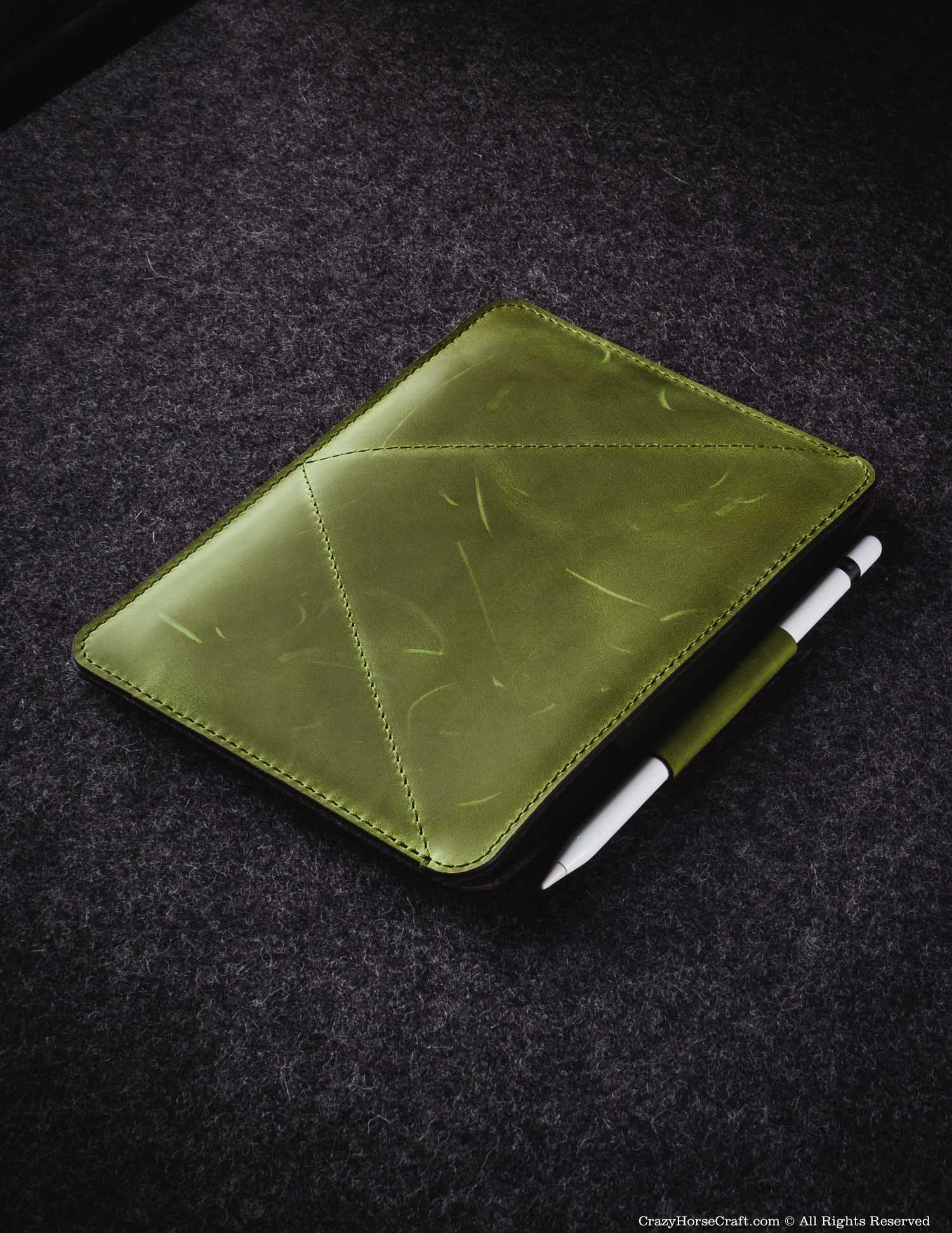 #color of the leather_alpine green