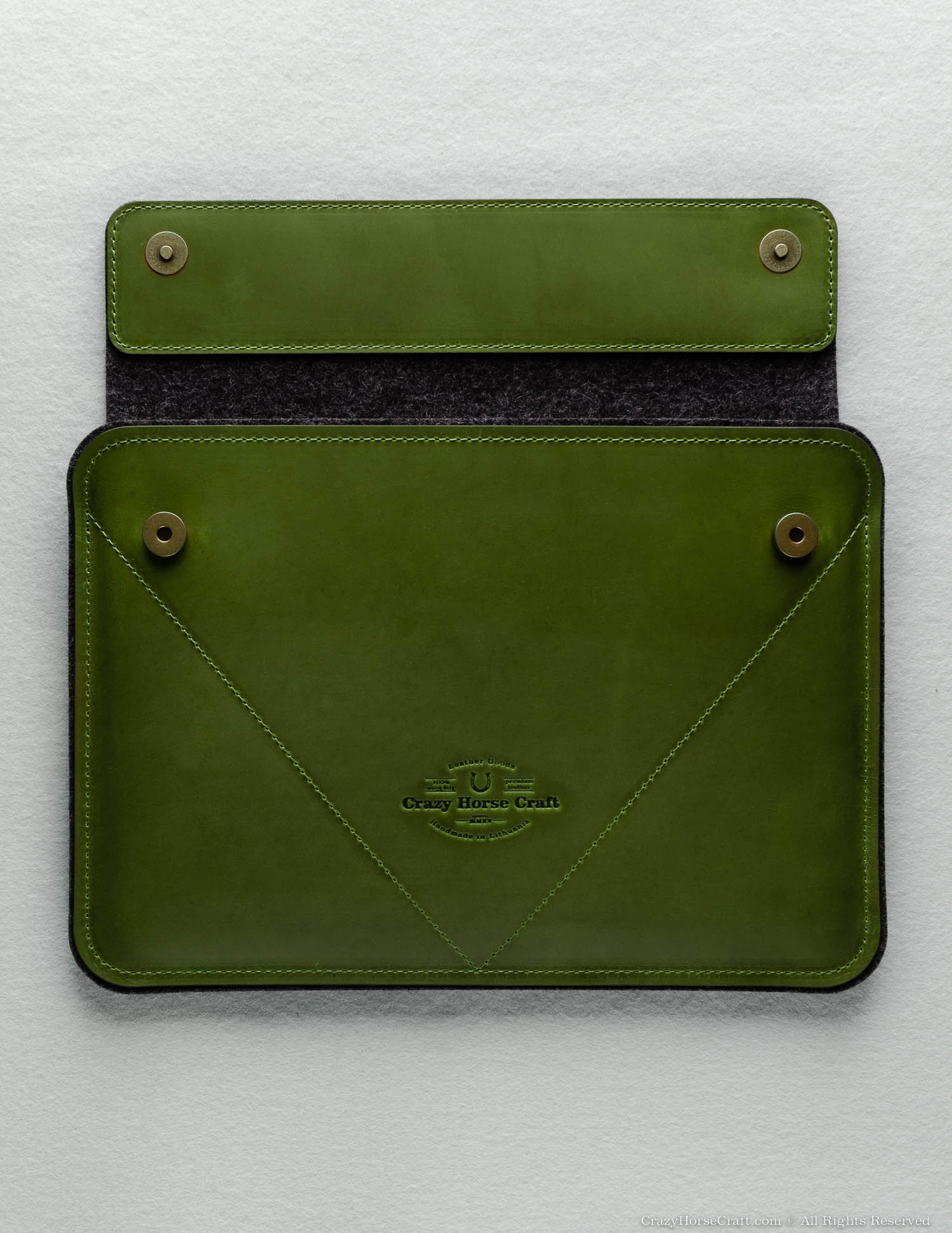 Leather MacBook Pro/Air sleeve, case | Alpine Green