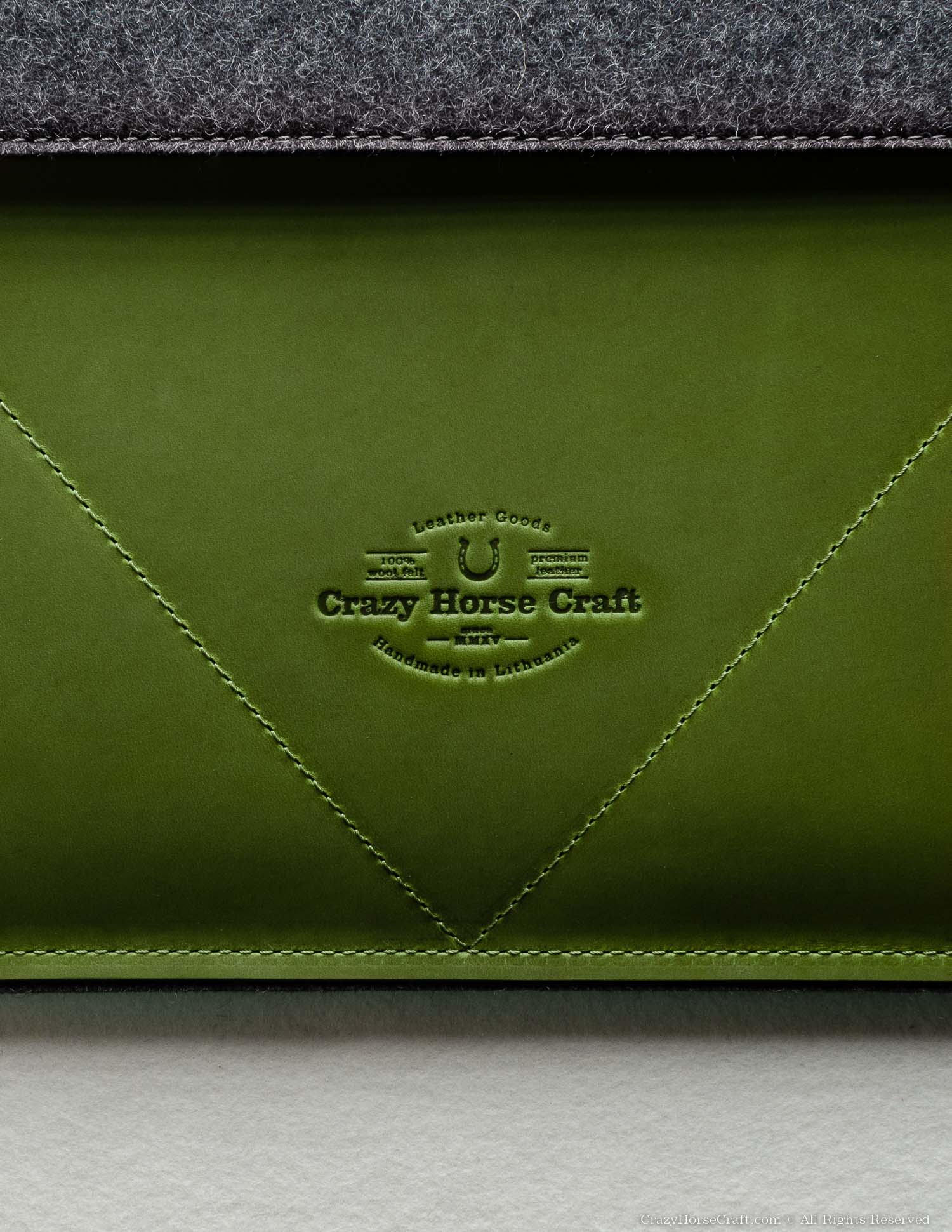 Leather MacBook Pro/Air sleeve, case | Alpine Green