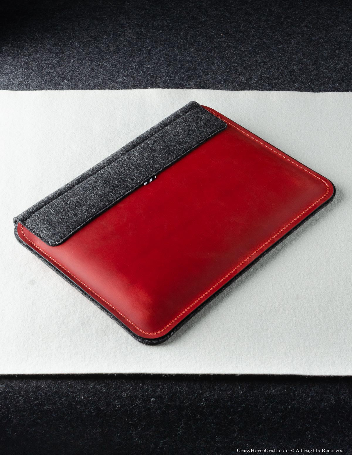 Leather MacBook Pro/Air sleeve, case | Fragola Red