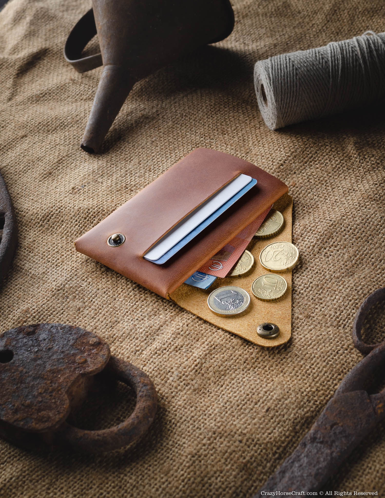 Minimalistic leather wallet/card holder | Classic Brown