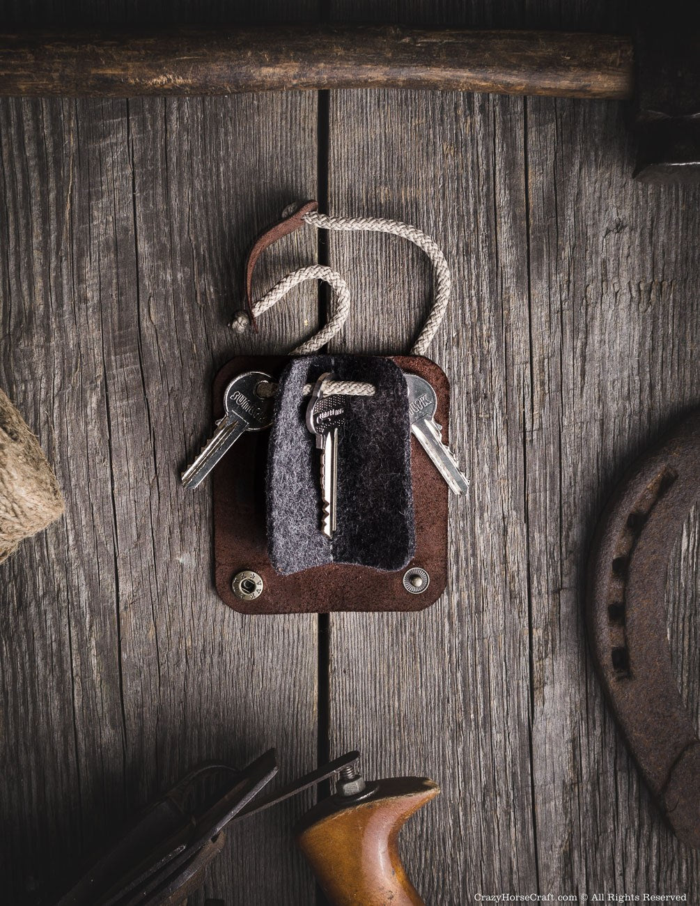 Leather key organiser wool felt, holder, brown inside