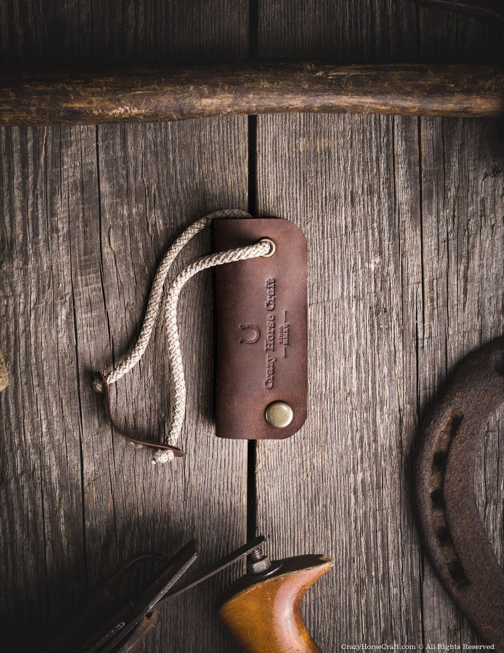 Leather key holder, brown front