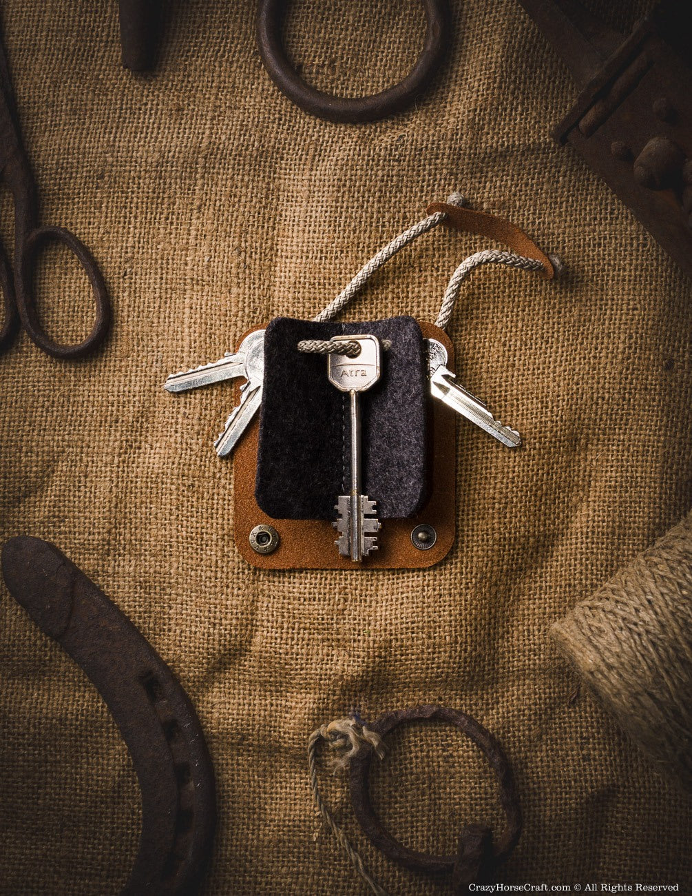 Leather key organiser wool felt, holder, brown inside