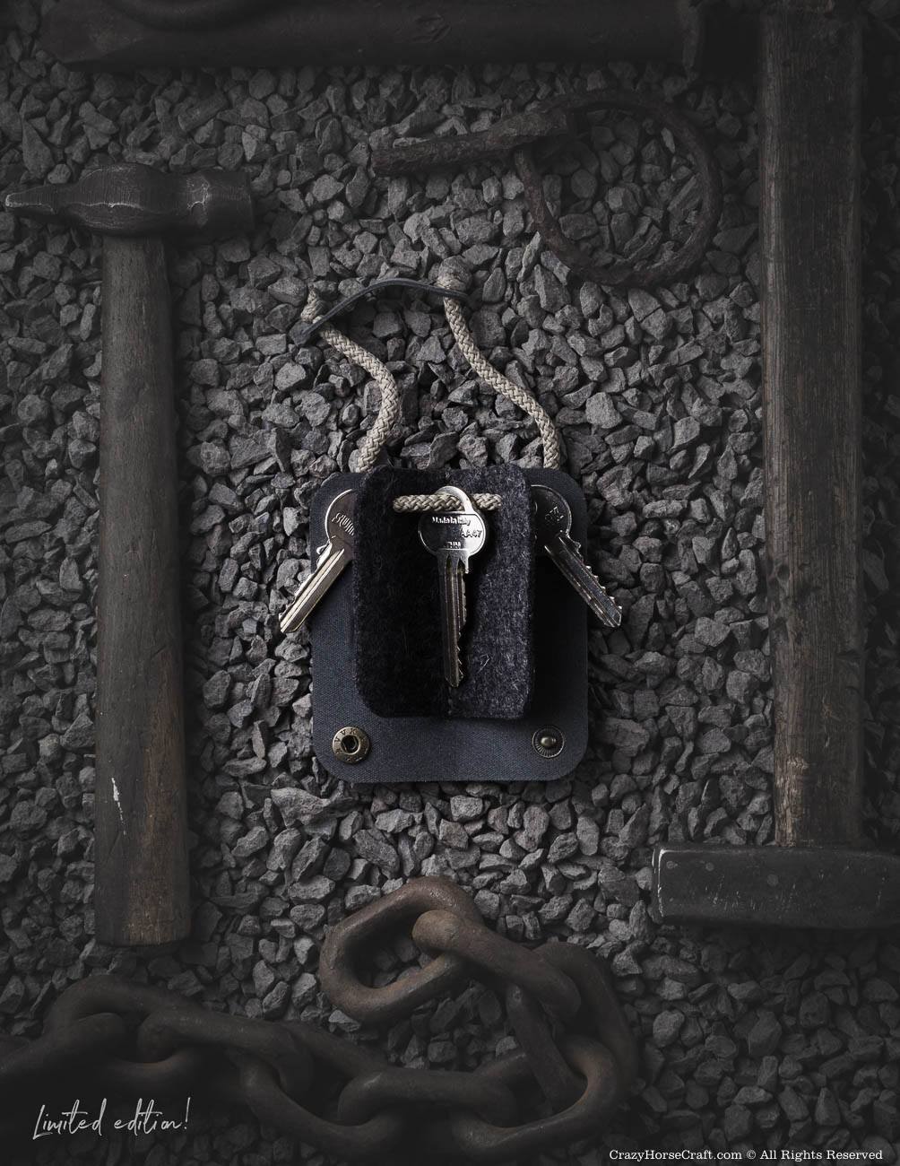 Leather key holder, organiser, grey