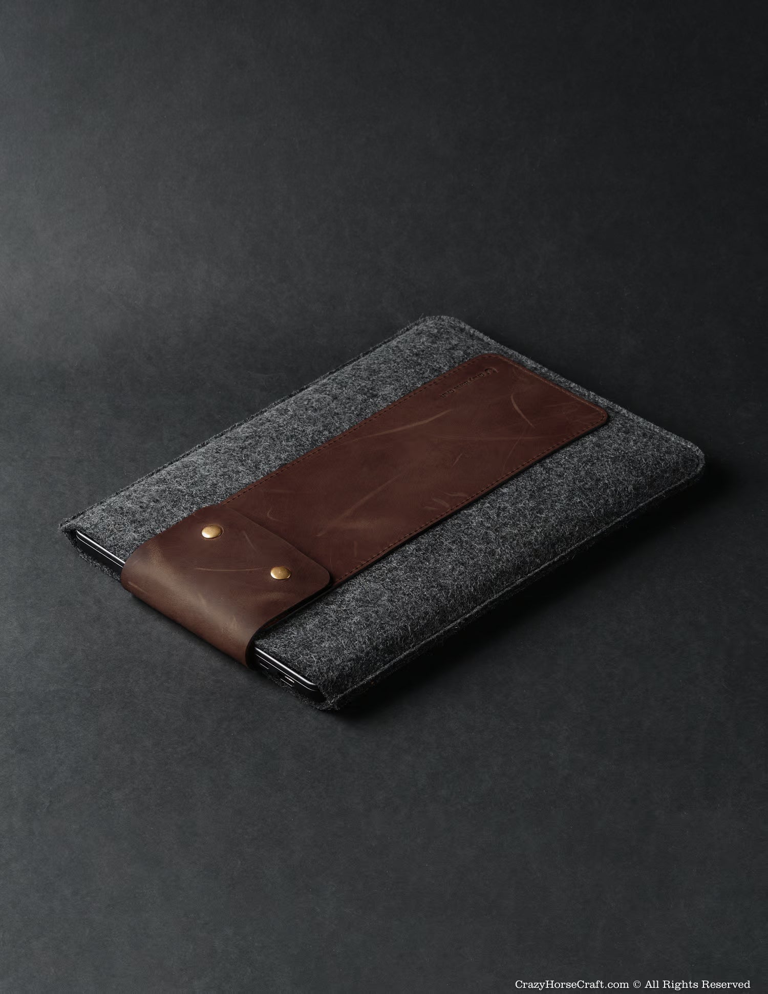 #color of the leather_wood brown