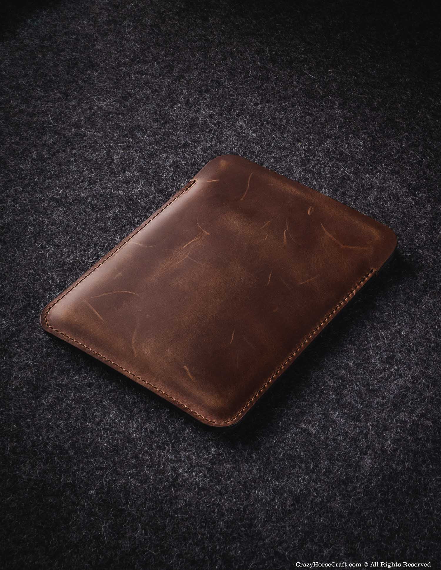 #color of the leather_wood brown
