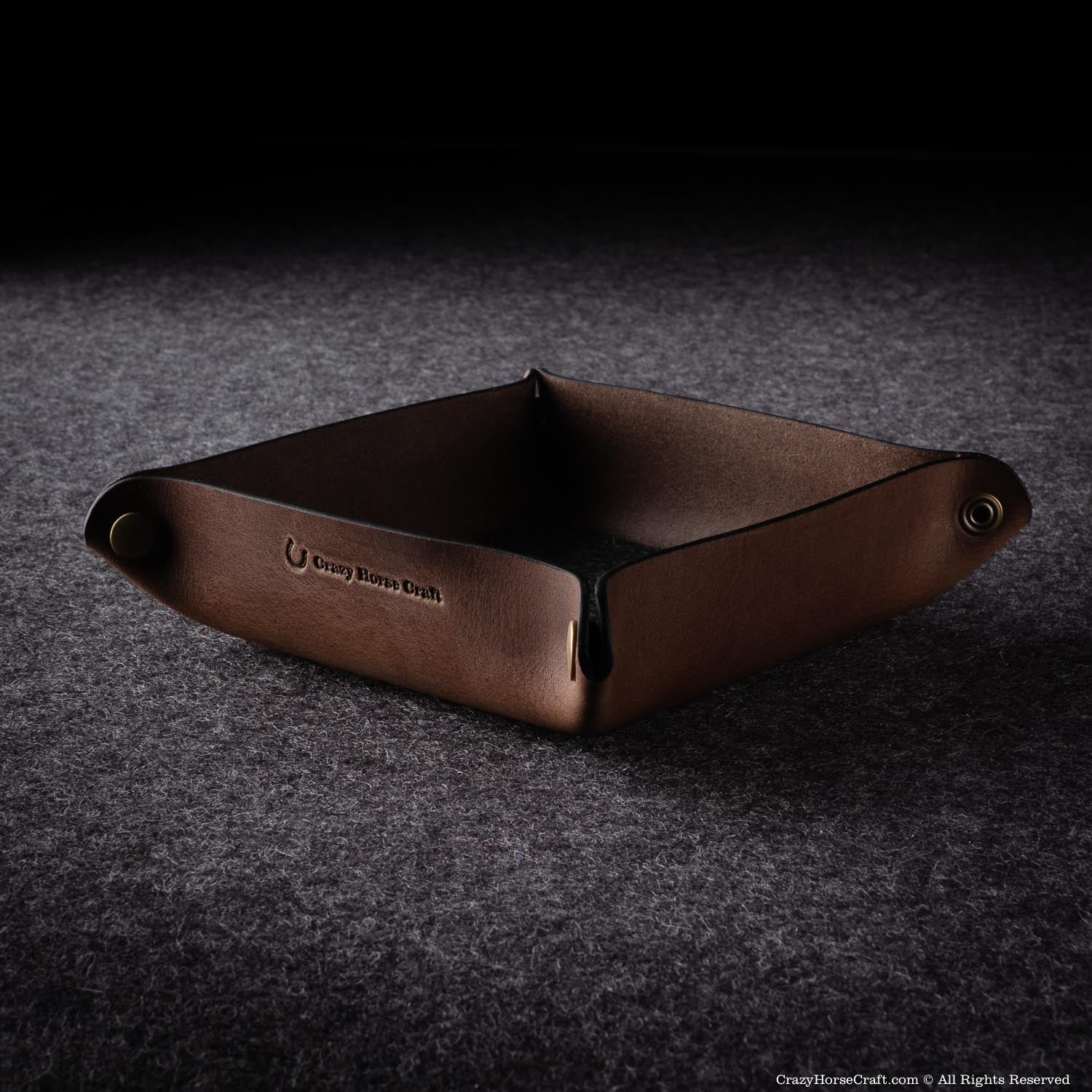 #color of the leather_wood brown