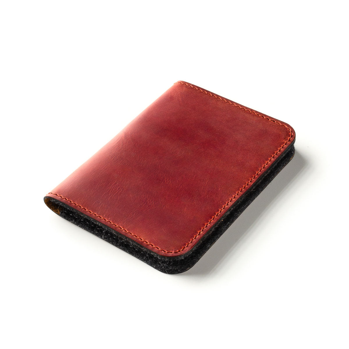 #color of the leather_fragola red