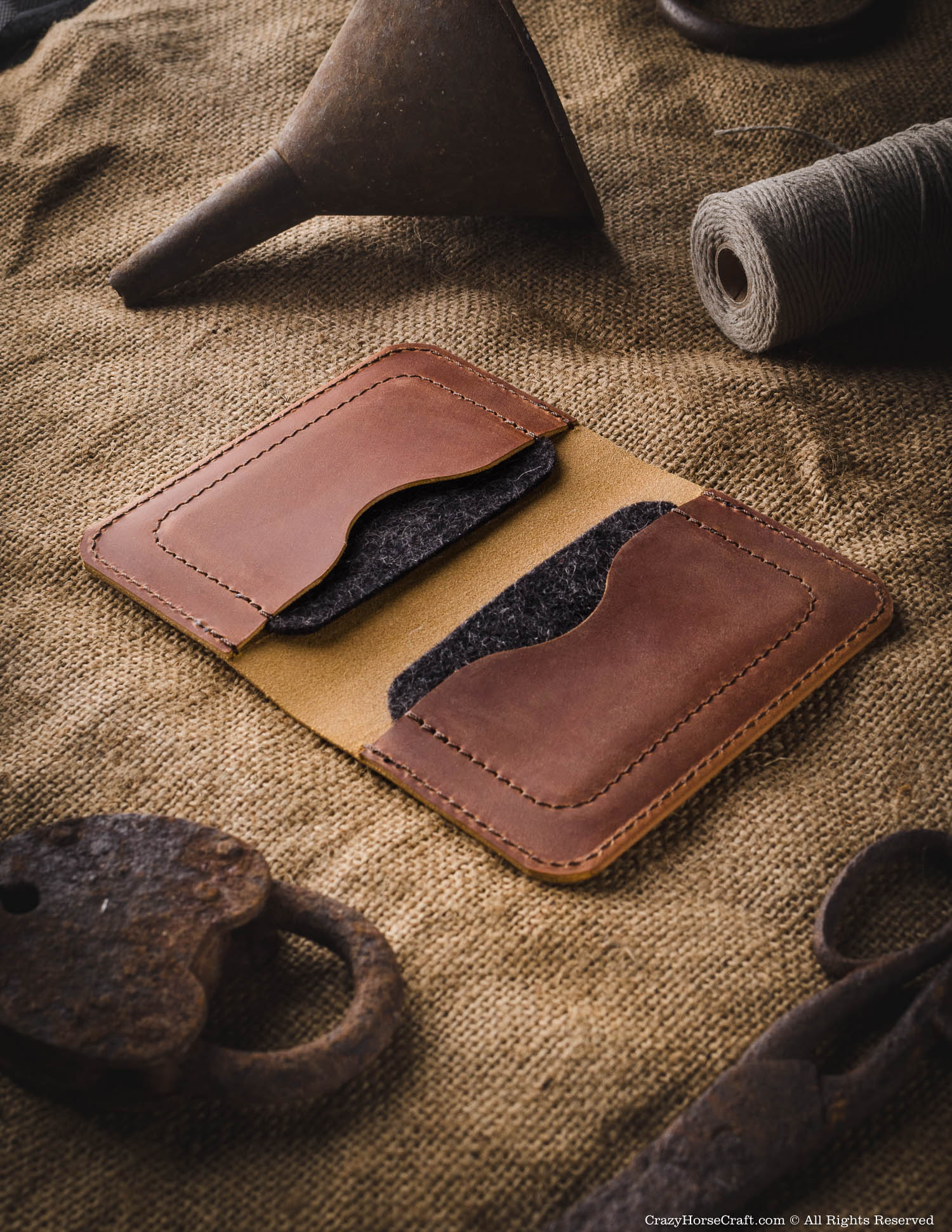 Brown men's wallet with coin pocket handmade from Italian leather!
