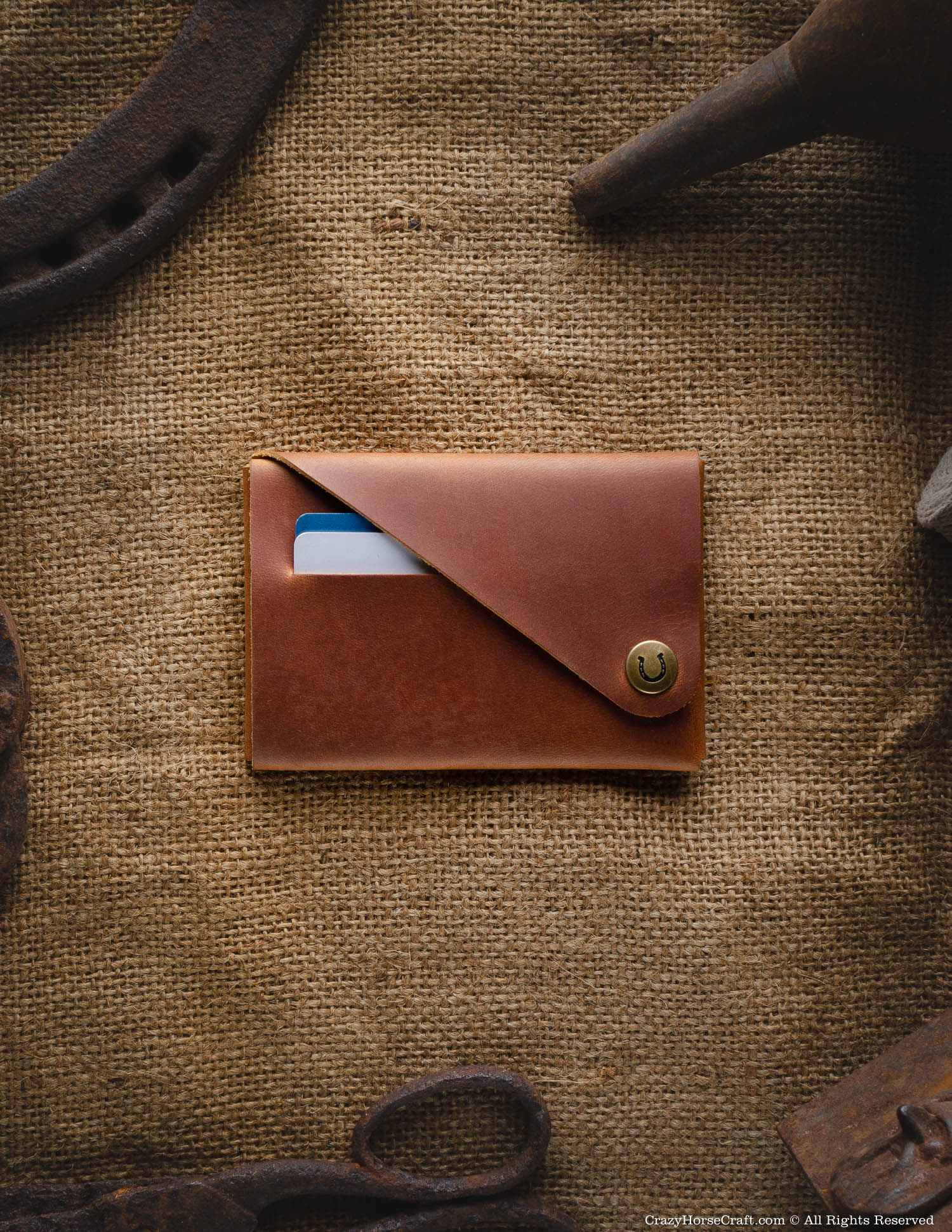 Leather wallet and credit card holder  Classic Brown handmade vintage  style cardholder minimalist slim veg-tanned Crazy Horse leather unique  personalized gift for men and woman, Crazy Horse Craft : :  Handmade