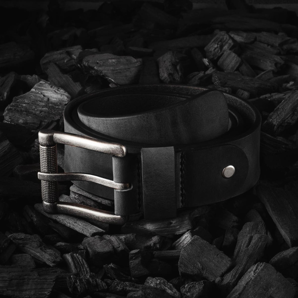 croissant de lune buckle wide belt in vegetable-tanned leather