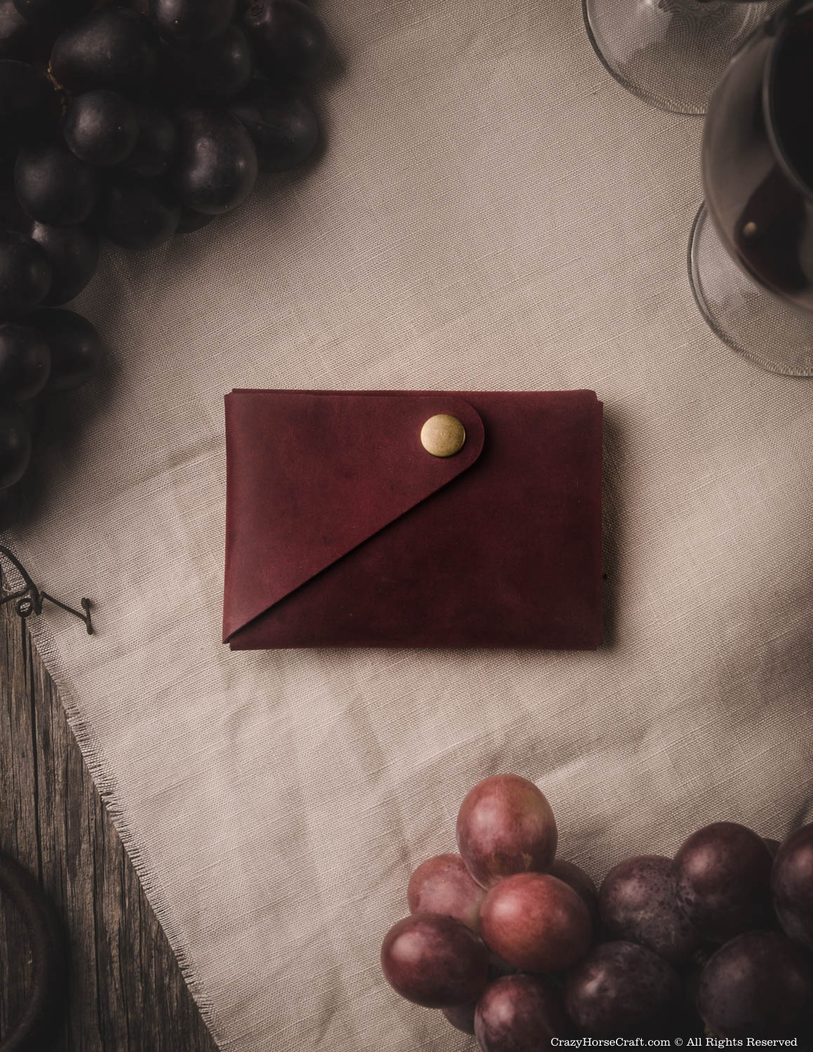 Minimalistic leather wallet marsala red back