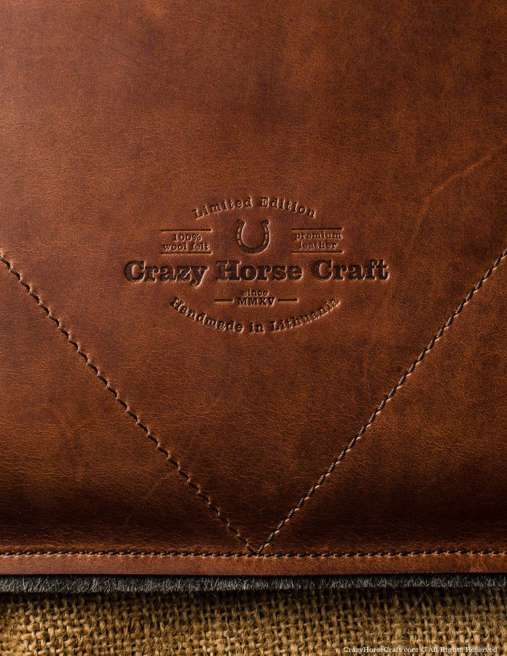 Crazy Horse Leather macbook pro case sleeve brown logo